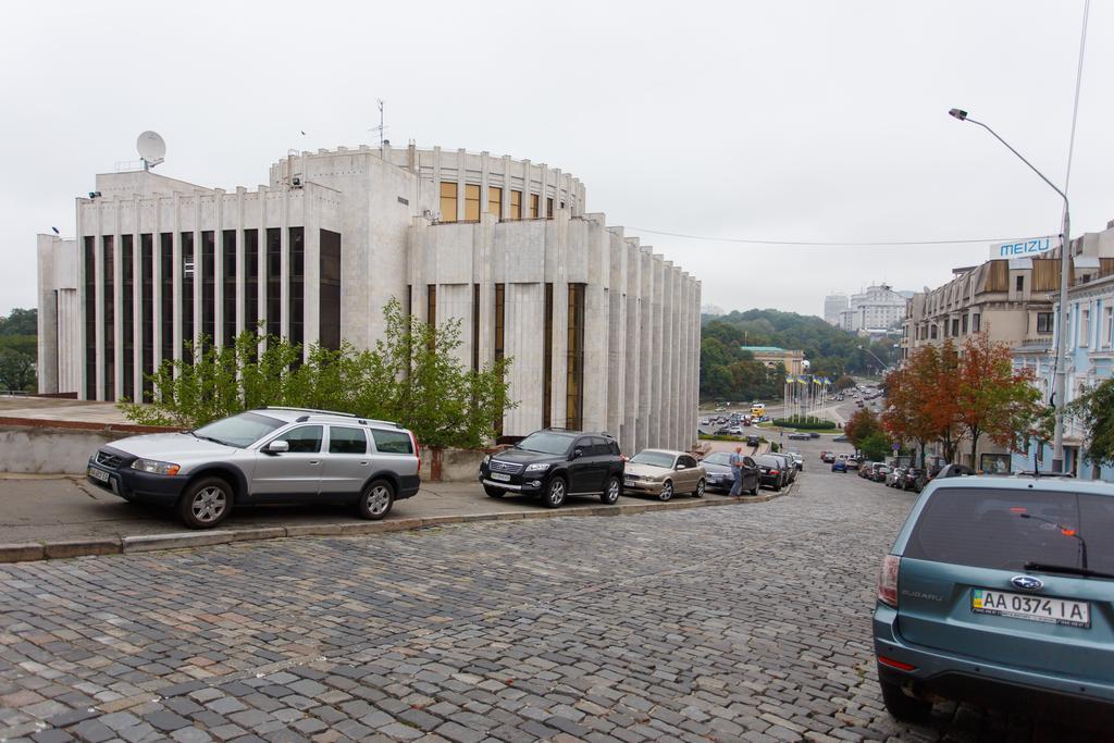 Apartments On Independence Square Kyiv Exterior photo