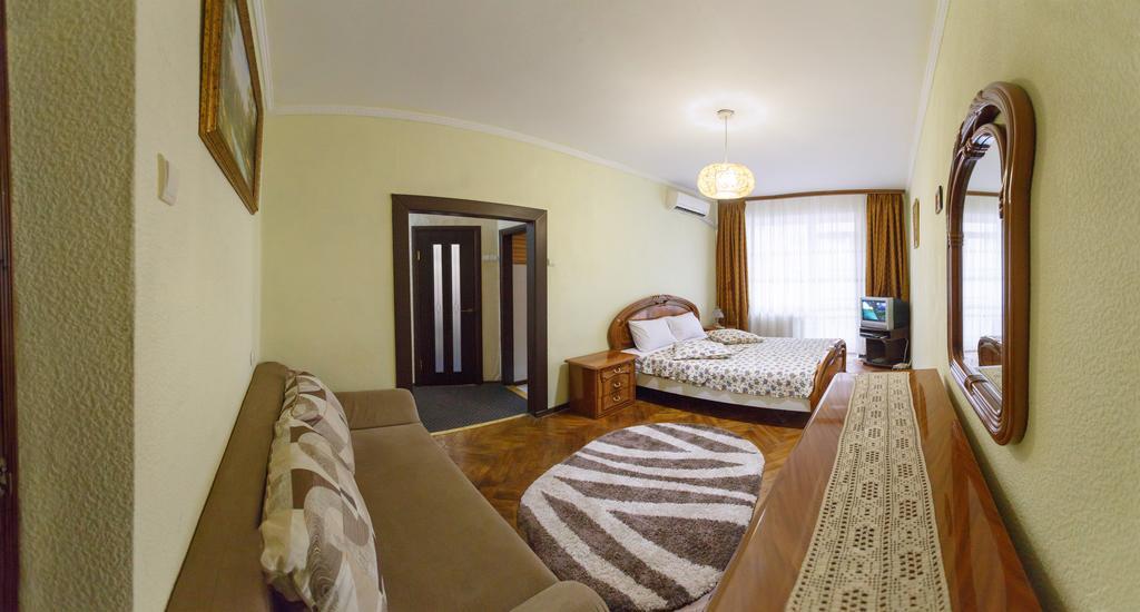 Apartments On Independence Square Kyiv Exterior photo