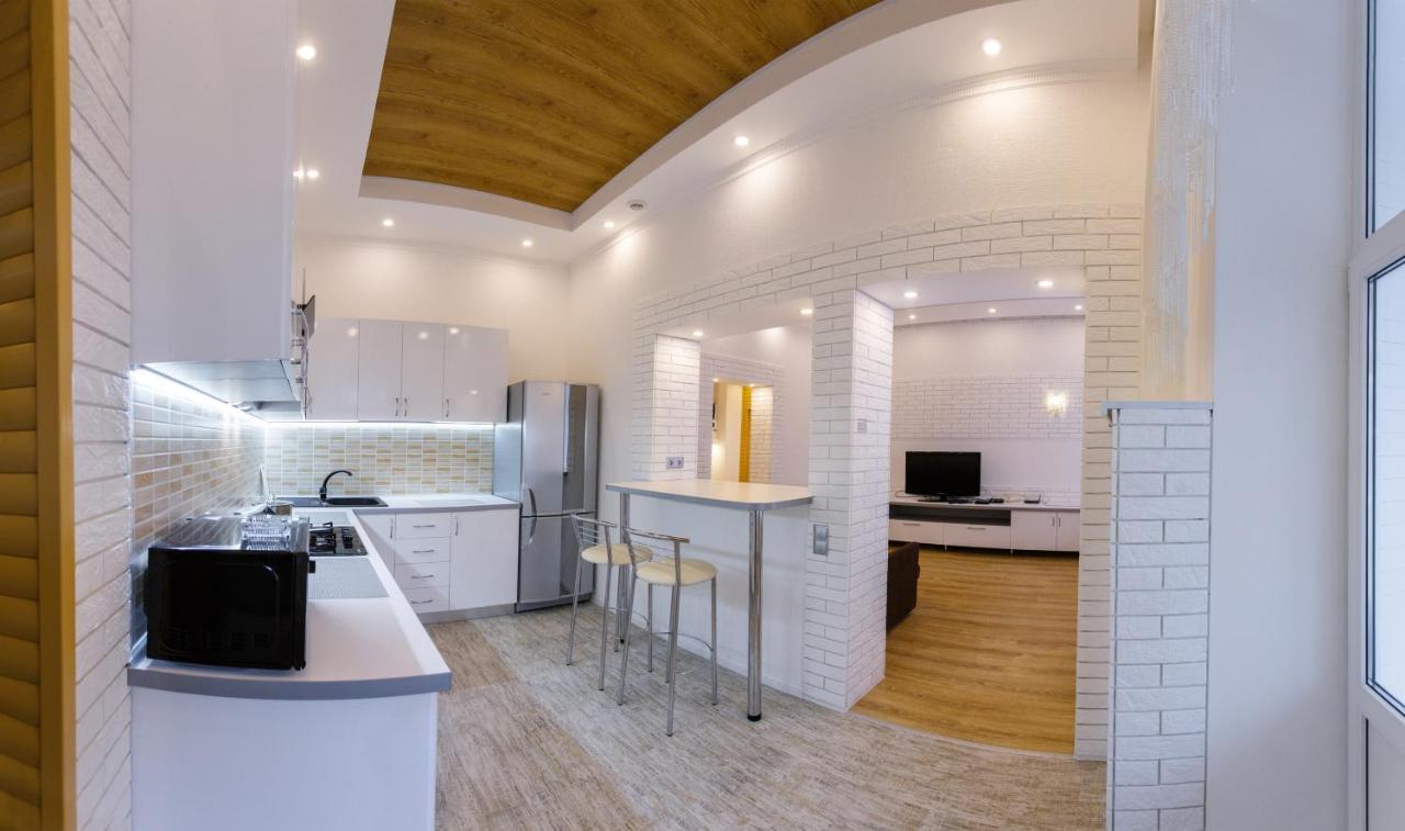 Apartments On Independence Square Kyiv Exterior photo